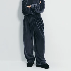 Granatowe spodnie welurowe wide leg House