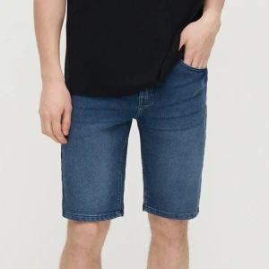 Granatowe szorty jeansowe z efektem sprania House