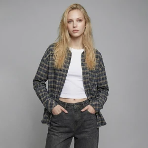 Granatowo-beżowa koszula w kratę z gnieczonej tkaniny House