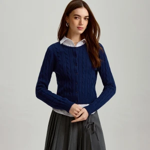 Granatowy kardigan z warkoczowym splotem House