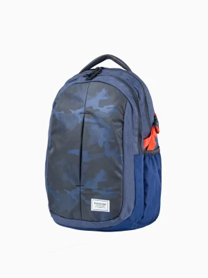 Granatowy plecak z kieszeniami we wzór camo Puccini