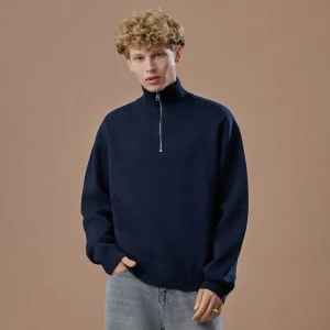 Granatowy sweter bawełniany z golfem i zamkiem House