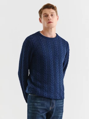 Granatowy sweter męski o warkoczowym splocie Pako Lorente