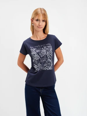 Granatowy t-shirt z grafiką Top Secret