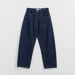 Grantowe jeansy barrel fit z paskiem House niebieski