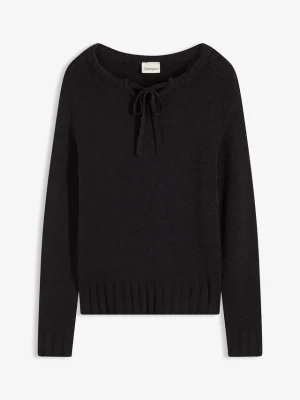 Gruby sweter z wiązaniem przy dekolcie BonPrix czarny