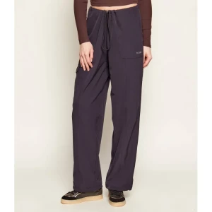 GUESS ACTIVE Spodnie cargo NAT | Loose fit