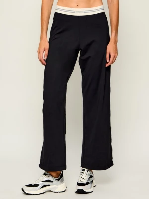 GUESS ACTIVE Spodnie dresowe Brunella | Relaxed fit czarny