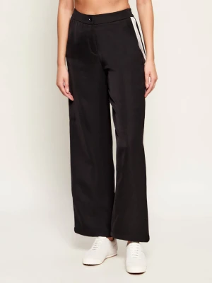 GUESS ACTIVE Spodnie dresowe CIRCE | Straight fit czarny