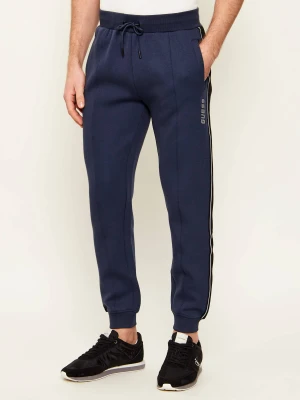 GUESS ACTIVE Spodnie dresowe Mickey | Regular Fit