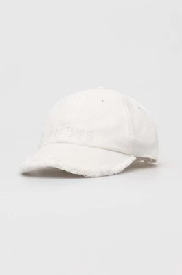Guess czapka z daszkiem bawełniana kolor biały z aplikacją AW9493 COT01