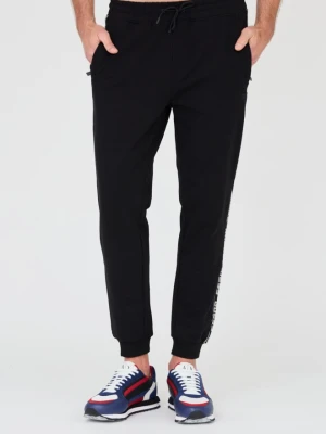 GUESS Czarne męskie spodnie dresowe, Rozmiar M