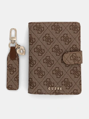 Guess etui na paszport kolor beżowy GFBOXW P5402