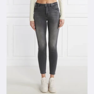 GUESS Jeansy 1981 SKINNY | Skinny fit
