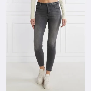 GUESS Jeansy 1981 SKINNY | Skinny fit