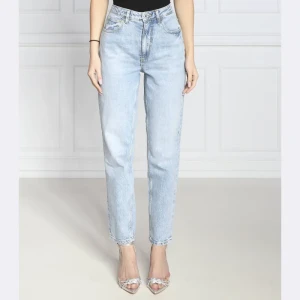 GUESS Jeansy MOM JEAN | Tapered fit