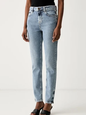 Guess jeansy slim fit damskie MARILYN MONROE