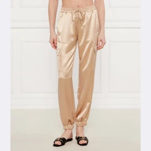GUESS Satynowe spodnie jogger NEW MARZIA | Regular Fit