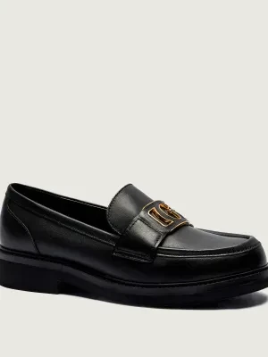 Guess Skórzane loafersy SHUTTLE