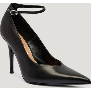 Guess Skórzane szpilki NAPRIL