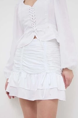 Guess spódnica ZOE kolor biały mini rozkloszowana W4GD86 WAF10