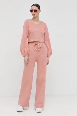 Guess spodnie dresowe bawełniane damskie kolor różowy