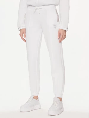 Guess Spodnie dresowe Kiara V4GB1 4FL04P Biały Regular Fit
