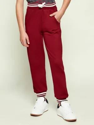 Guess Spodnie dresowe | Regular Fit