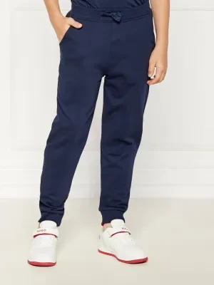 Guess Spodnie dresowe | Regular Fit