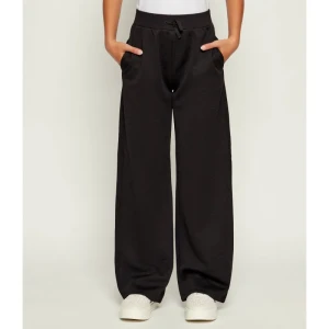 Guess Spodnie dresowe | Relaxed fit