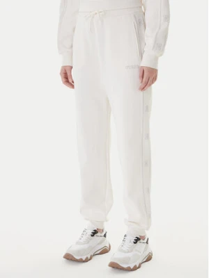 Guess Spodnie dresowe V5BB23 KCX22 Biały Regular Fit