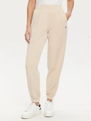 Guess Spodnie dresowe V5RB11 KCAY2 Beżowy Regular Fit