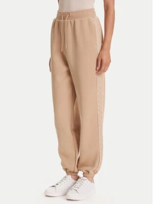 Guess Spodnie dresowe V5YB02 KB3P2 Beżowy Regular Fit