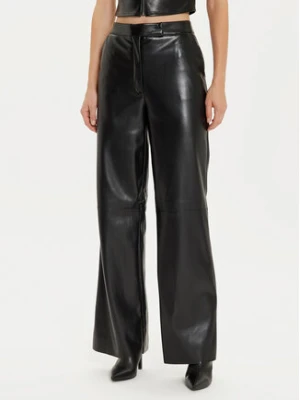 Guess Spodnie z imitacji skóry Vixen W4PB68 WF8Q0 Czarny Regular Fit