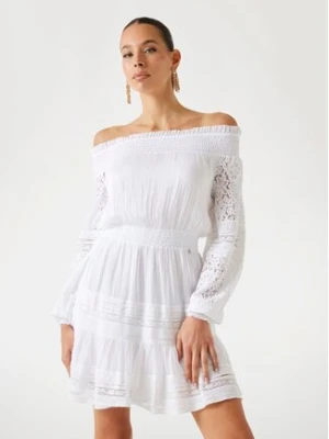 Guess Sukienka W5GK24 WE550 Biały Classic Fit