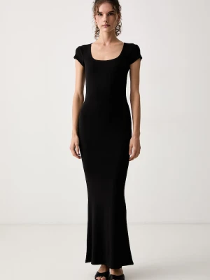 Guess sukienka z modalem czarny