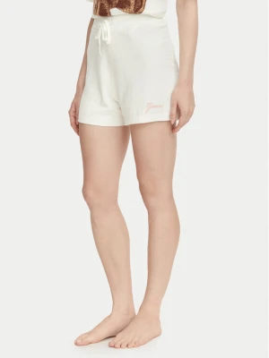 Guess Szorty materiałowe O6BD01 Z1148 Kremowy Regular Fit