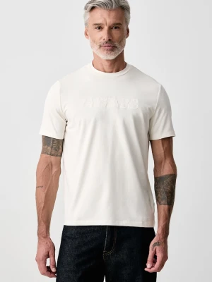 Guess T-shirt męski bawełniany z elastanem PRAT beżowy
