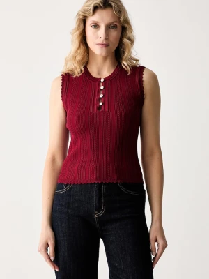 Guess top damski z wiskozy CARMEN czerwony
