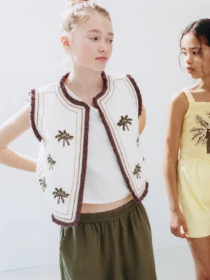 Haftowana kamizelka z frędzlami kremowy / écru - Dzieci - lata - MANGO KIDS
