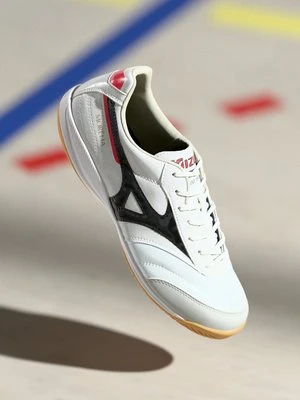 Halowe buty piłkarskie Mizuno