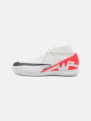 Halowe buty piłkarskie Nike Performance