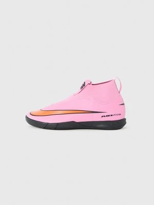 Halowe buty piłkarskie Nike czerwony