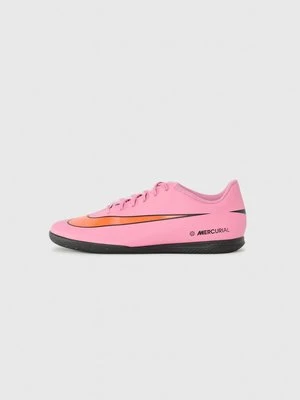 Halowe buty piłkarskie Nike morelowy