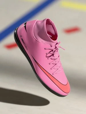 Halowe buty piłkarskie Nike morelowy