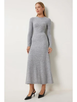 Happiness Istanbul Sukienka w kolorze szarym rozmiar: 38