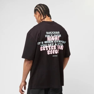 Heavy Oversized Bubble Font T-Shirt, markiDropSize, T-Shirty i Polo, w kolorze czarny, rozmiar: