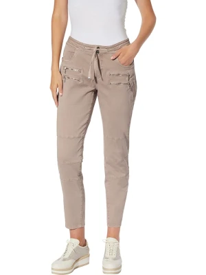 Heine Dżinsy - Slim fit - w kolorze beżowym rozmiar: 40