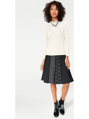 Heine Sweter w kolorze kremowym rozmiar: 46