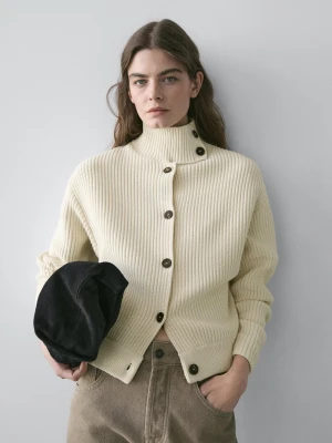 High-Neck Cotton Knit Cardigan - Surowy - - Massimo Dutti - Kobieta